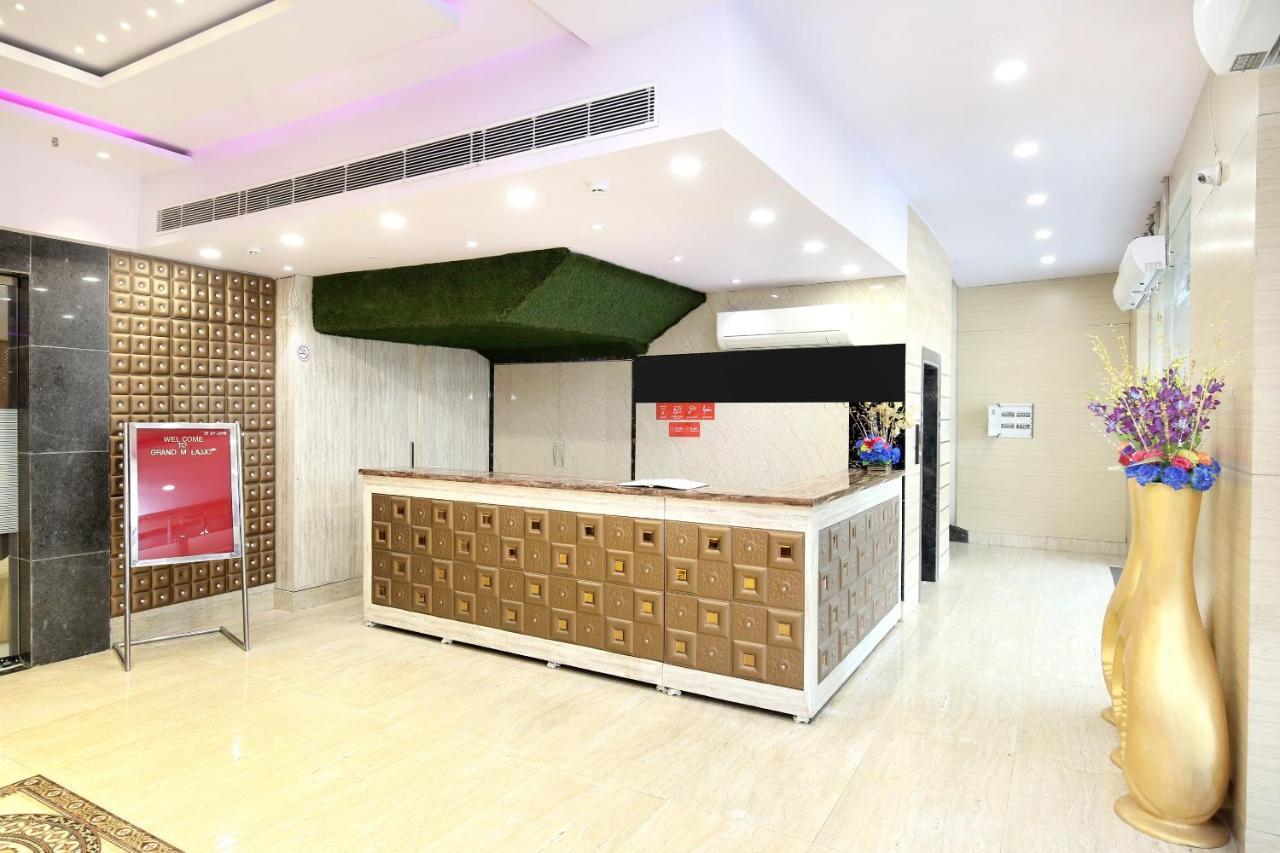 Hotel Grand M Lajjo Λουντιάνα Εξωτερικό φωτογραφία
