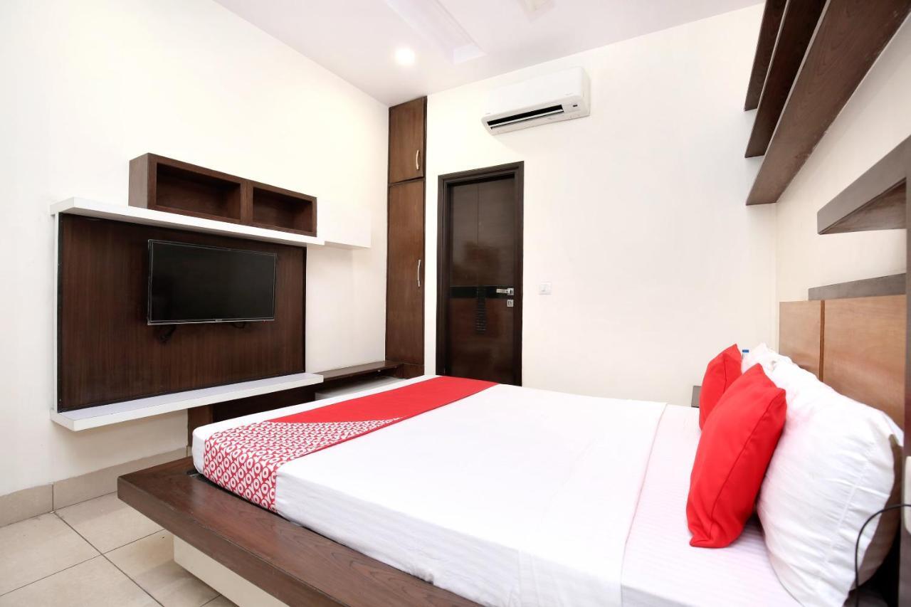 Hotel Grand M Lajjo Λουντιάνα Εξωτερικό φωτογραφία